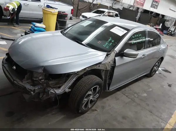 1HGCR2F39HA119608 2017 HONDA ACCORD - Image 2
