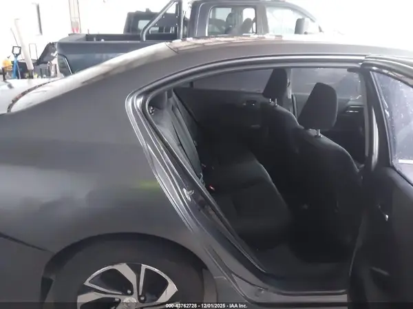 1HGCR2F39HA153810 2017 HONDA ACCORD - Image 8