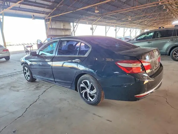 1HGCR2F39HA157842 2017 HONDA ACCORD - Image 2