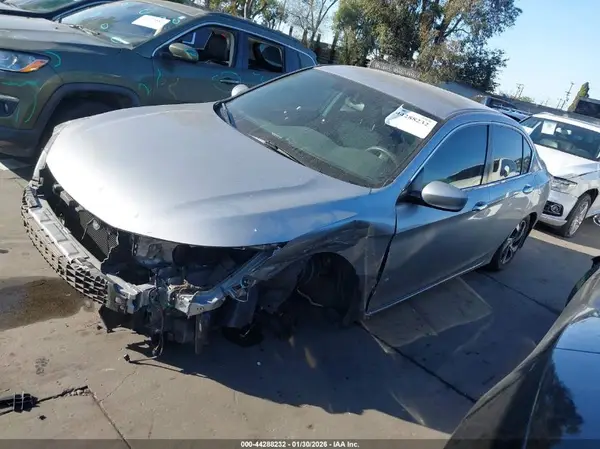 1HGCR2F39HA158053 2017 HONDA ACCORD - Image 2