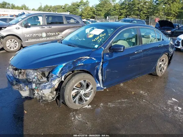 1HGCR2F39HA167495 2017 HONDA ACCORD - Image 2