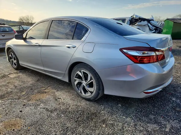 1HGCR2F39HA173006 2017 HONDA ACCORD - Image 2