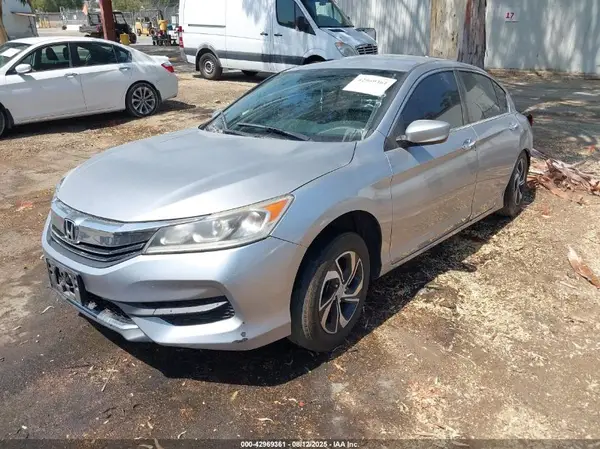 1HGCR2F39HA211124 2017 HONDA ACCORD - Image 2