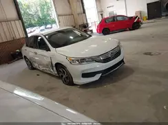 1HGCR2F39HA238632 2017 HONDA ACCORD