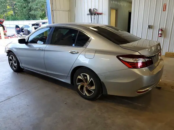 1HGCR2F39HA258119 2017 HONDA ACCORD - Image 2