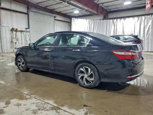 1HGCR2F39HA258699 2017 HONDA ACCORD - Image 2