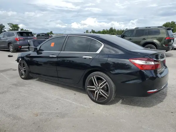 1HGCR2F39HA263384 2017 HONDA ACCORD - Image 2