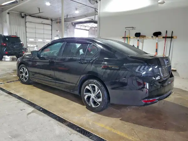 1HGCR2F39HA270769 2017 HONDA ACCORD - Image 2