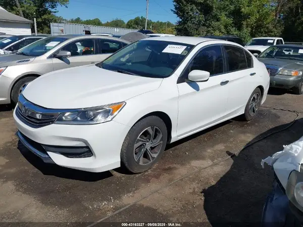 1HGCR2F39HA273655 2017 HONDA ACCORD - Image 2