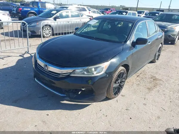 1HGCR2F3XGA072703 2016 HONDA ACCORD - Image 2