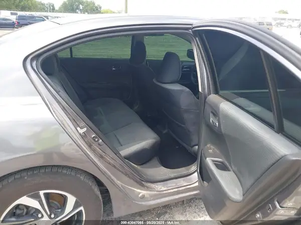 1HGCR2F3XHA004581 2017 HONDA ACCORD - Image 8