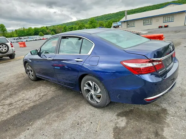 1HGCR2F3XHA016651 2017 HONDA ACCORD - Image 2