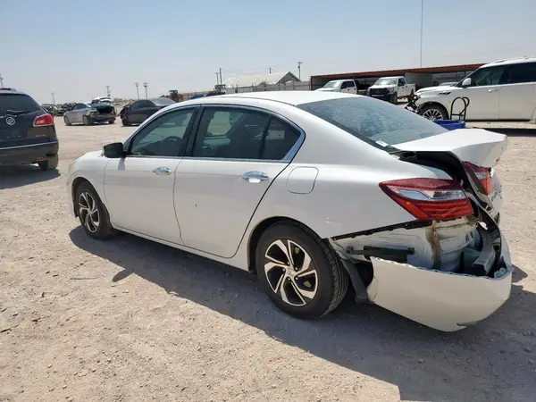 1HGCR2F3XHA020005 2017 HONDA ACCORD - Image 2