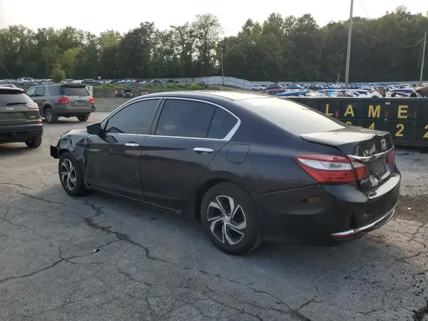 1HGCR2F3XHA020585 2017 HONDA ACCORD - Image 2
