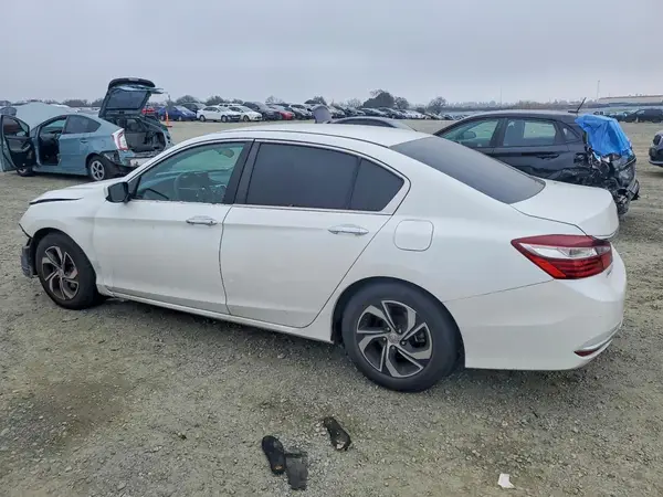 1HGCR2F3XHA023017 2017 HONDA ACCORD - Image 2