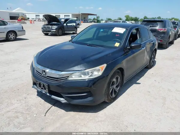 1HGCR2F3XHA033224 2017 HONDA ACCORD - Image 2