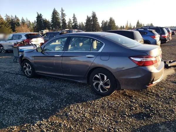 1HGCR2F3XHA045051 2017 HONDA ACCORD - Image 2