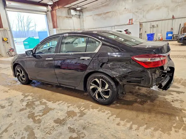 1HGCR2F3XHA045731 2017 HONDA ACCORD - Image 2