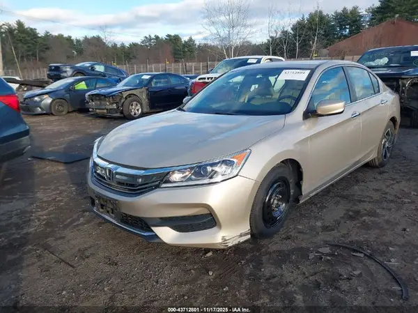 1HGCR2F3XHA058849 2017 HONDA ACCORD - Image 2