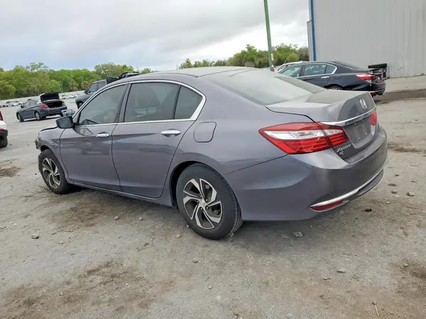 1HGCR2F3XHA062769 2017 HONDA ACCORD - Image 2