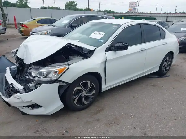 1HGCR2F3XHA075344 2017 HONDA ACCORD - Image 2