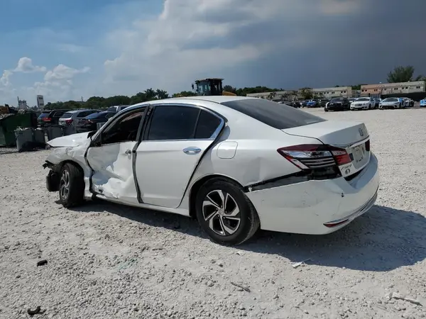 1HGCR2F3XHA076669 2017 HONDA ACCORD - Image 2