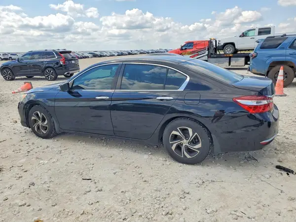 1HGCR2F3XHA082567 2017 HONDA ACCORD - Image 2