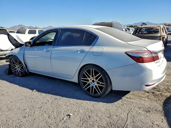 1HGCR2F3XHA084478 2017 HONDA ACCORD - Image 2