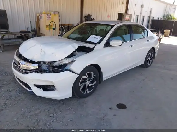 1HGCR2F3XHA112974 2017 HONDA ACCORD - Image 2