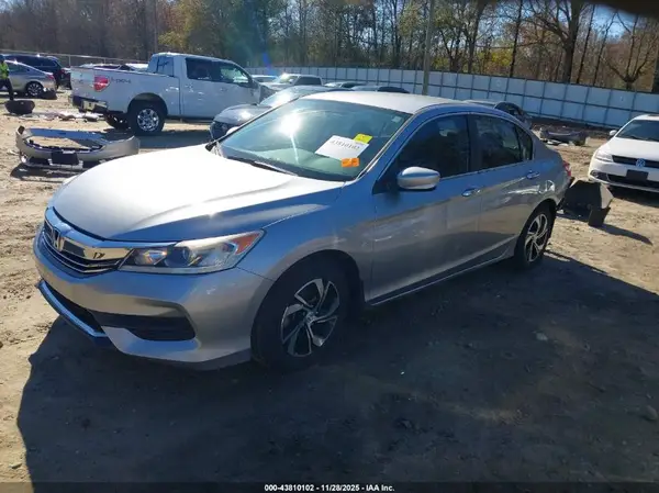 1HGCR2F3XHA119245 2017 HONDA ACCORD - Image 2