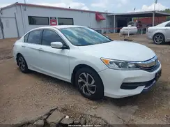 1HGCR2F3XHA120590 2017 HONDA ACCORD