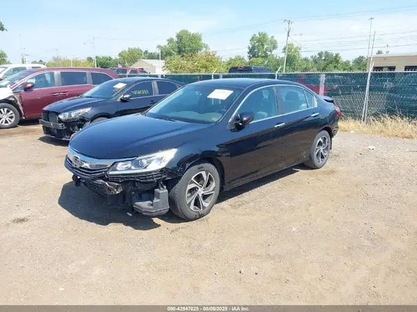 1HGCR2F3XHA123425 2017 HONDA ACCORD - Image 2
