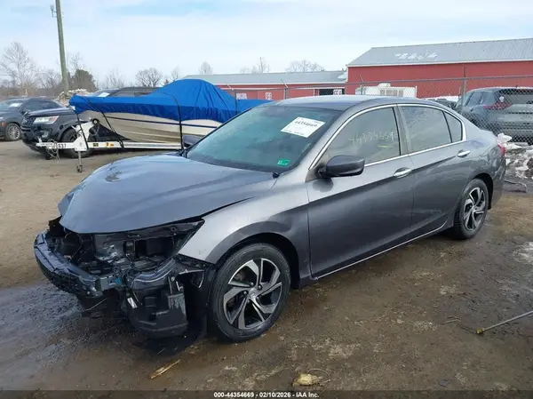 1HGCR2F3XHA136806 2017 HONDA ACCORD - Image 2