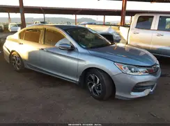 1HGCR2F3XHA138006 2017 HONDA ACCORD