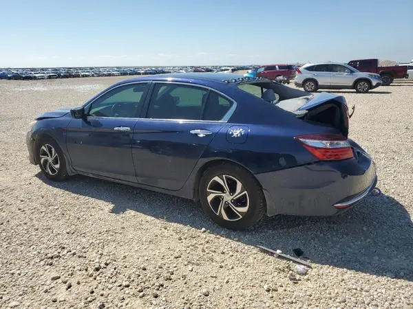 1HGCR2F3XHA138197 2017 HONDA ACCORD - Image 2