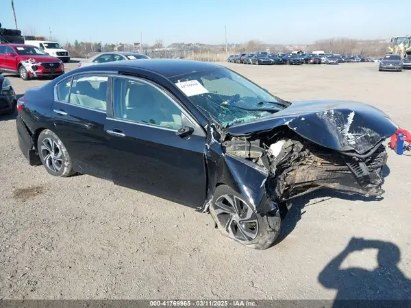 1HGCR2F3XHA143769 2017 HONDA ACCORD - Image 1