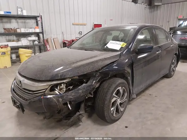 1HGCR2F3XHA149913 2017 HONDA ACCORD - Image 2