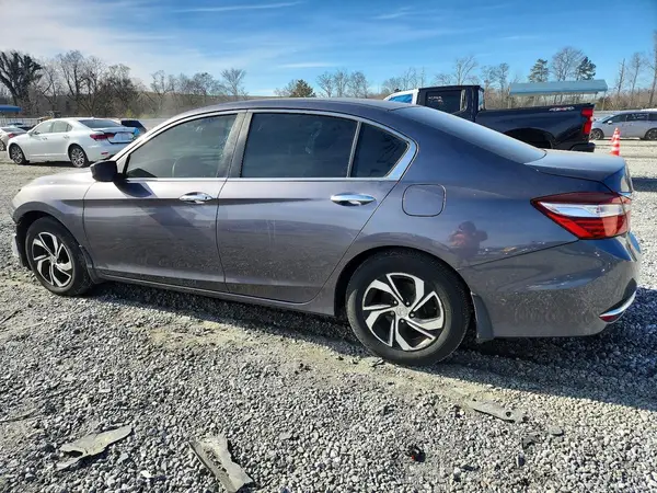 1HGCR2F3XHA155923 2017 HONDA ACCORD - Image 2