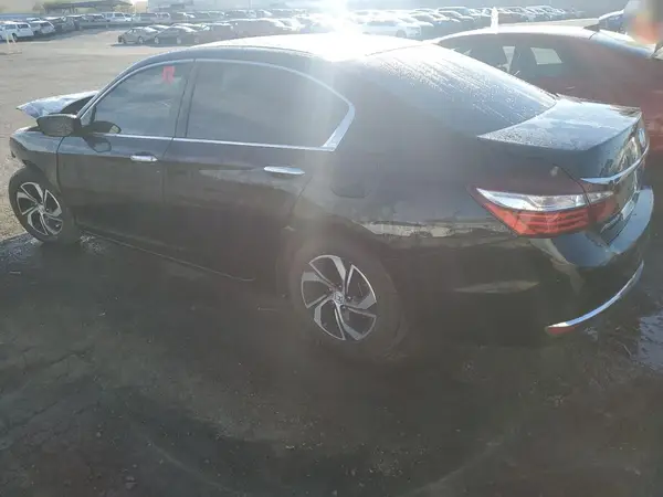 1HGCR2F3XHA155971 2017 HONDA ACCORD - Image 2