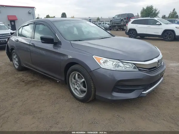 1HGCR2F3XHA173886 2017 HONDA ACCORD - Image 1