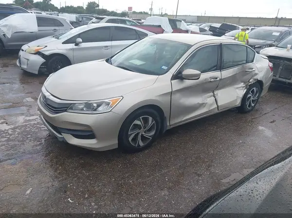 1HGCR2F3XHA180983 2017 HONDA ACCORD - Image 2