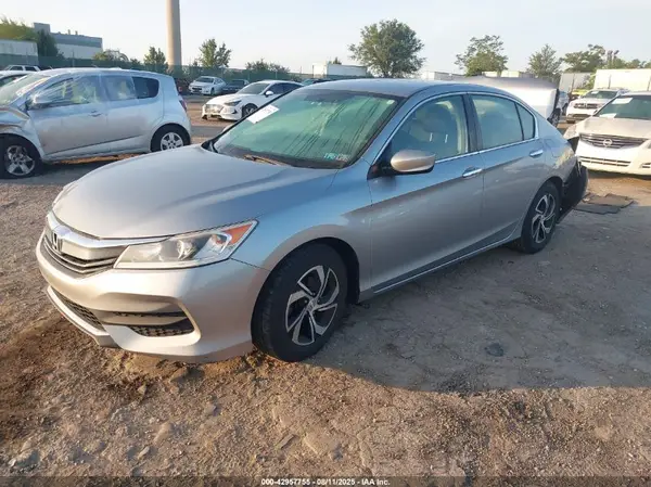 1HGCR2F3XHA186105 2017 HONDA ACCORD - Image 2