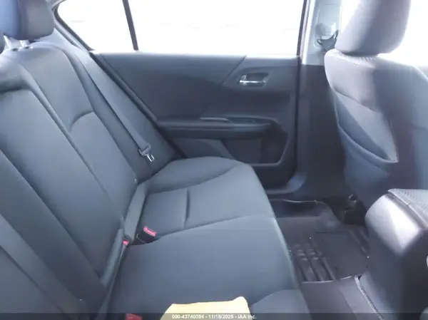 1HGCR2F3XHA189697 2017 HONDA ACCORD - Image 8