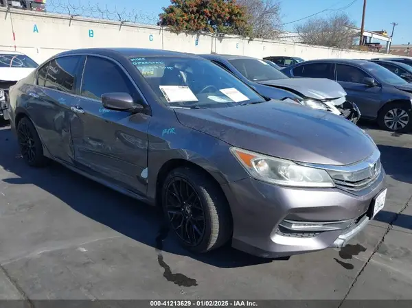 1HGCR2F3XHA191160 2017 HONDA ACCORD - Image 1