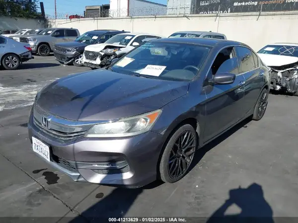 1HGCR2F3XHA191160 2017 HONDA ACCORD - Image 2