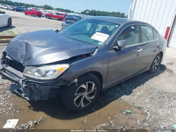 1HGCR2F3XHA193863 2017 HONDA ACCORD - Image 2