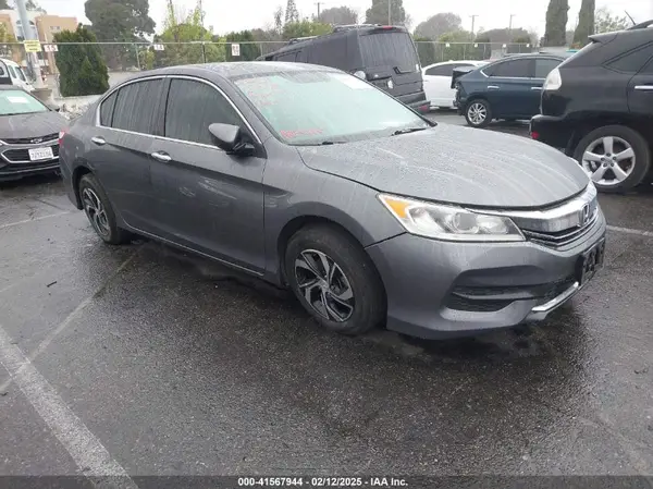 1HGCR2F3XHA193927 2017 HONDA ACCORD - Image 1