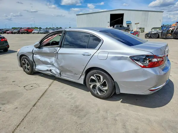 1HGCR2F3XHA204134 2017 HONDA ACCORD - Image 2