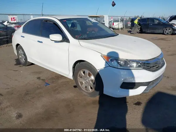 1HGCR2F3XHA217420 2017 HONDA ACCORD - Image 1