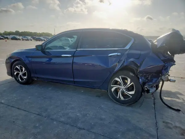 1HGCR2F3XHA230409 2017 HONDA ACCORD - Image 2
